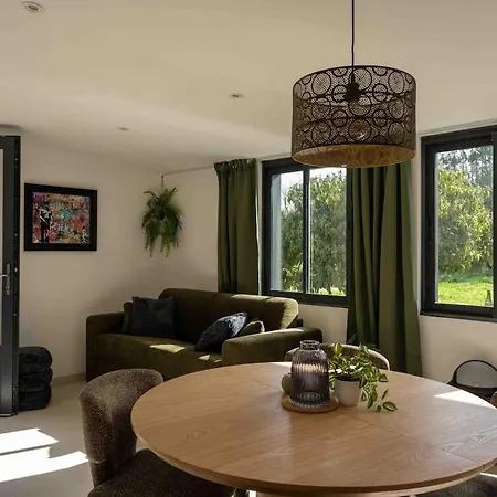 La Maison Chaplin, Modern For 4 People And Outdoor Area Nyaraló *