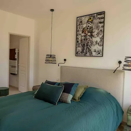 La Maison Chaplin, Modern For 4 People And Outdoor Area Nyaraló