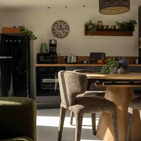 La Maison Chaplin, Modern For 4 People And Outdoor Area Nyaraló *