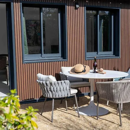 La Maison Chaplin, Modern For 4 People And Outdoor Area Nyaraló *