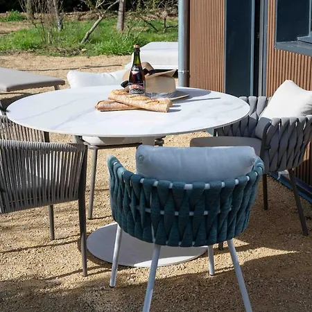 La Maison Chaplin, Modern For 4 People And Outdoor Area Nyaraló *
